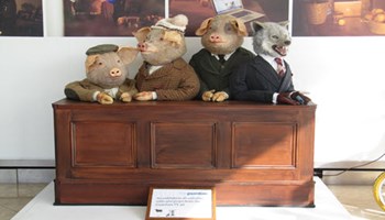 The three pigs Image